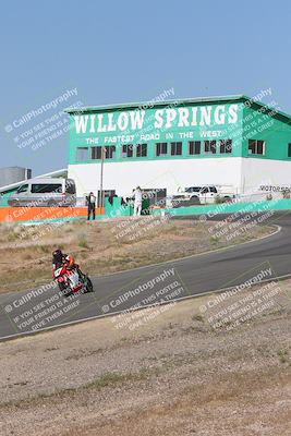 media/Apr-20-2025-AHRMA (Sun) [[393a79c373]]/Race/Group 11 early race/Turn 4b/